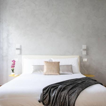 Silver Luxury Jacuzzi Suite Trastevere - Top Collection Rome Extérieur photo